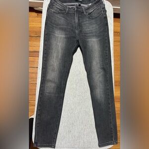 Black Judy Blue skinny jeans.